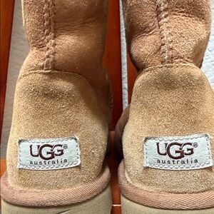 UGG Woman’s Classic Tall…